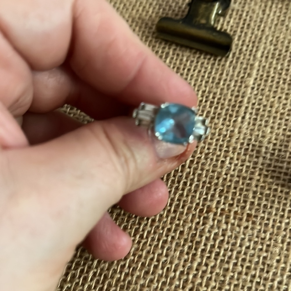 Avon ring - Picture 2 of 3